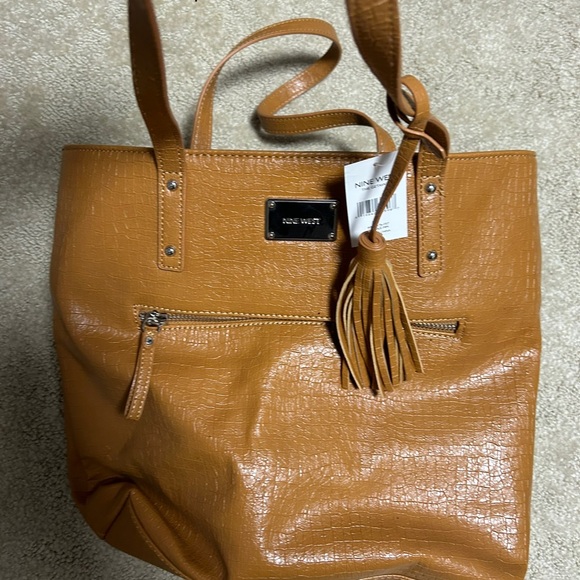 Purses - Picture 2 of 14